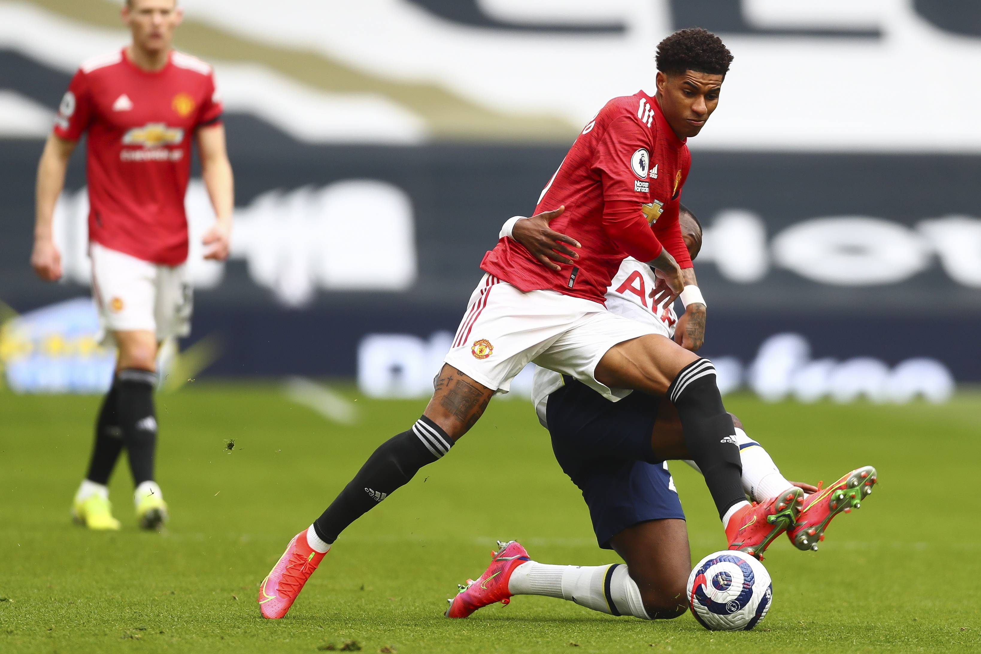 扮演着至关 扮演着至关